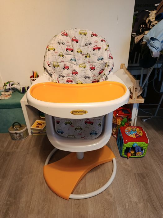 Cadeira de refeição regulável e reclinável Pierre Cardin