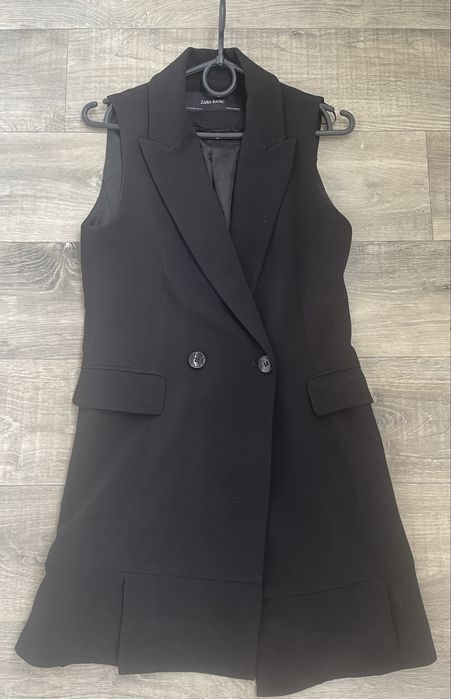 Сукні-піджак чорна Zara
