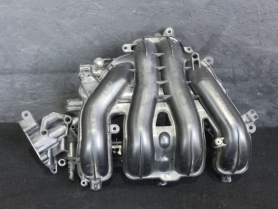 Форд Фокус 2 Колектор Впускний Ford C-Max Коллектор 1.8 бензин Ц-Макс