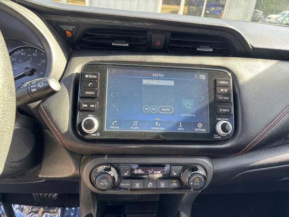 Nissan Kicks SR      2023