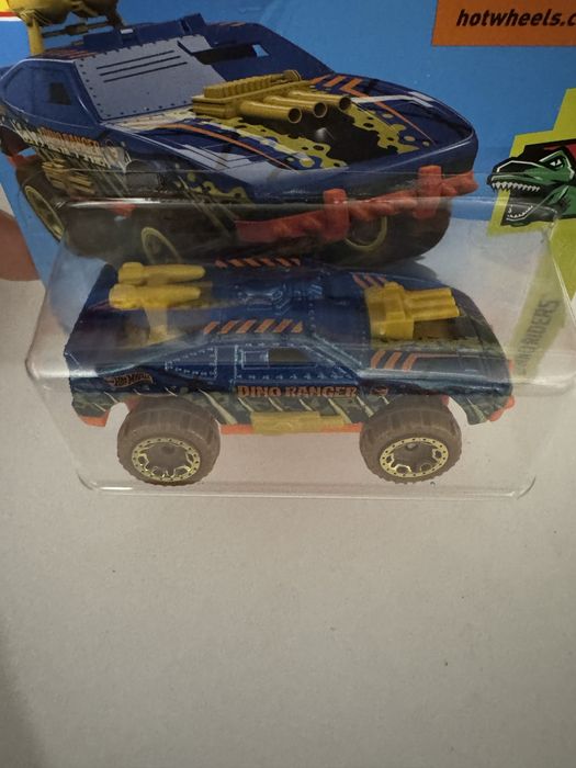Hot Wheels Treasure Hunt