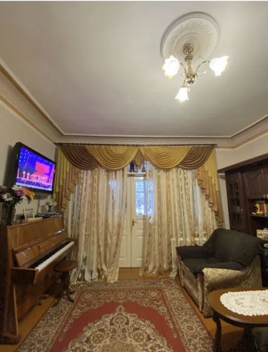 Продам будинок у Центрі міста