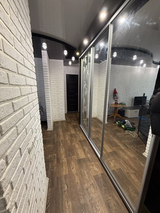 Продам квартиру 3-х кімнатну