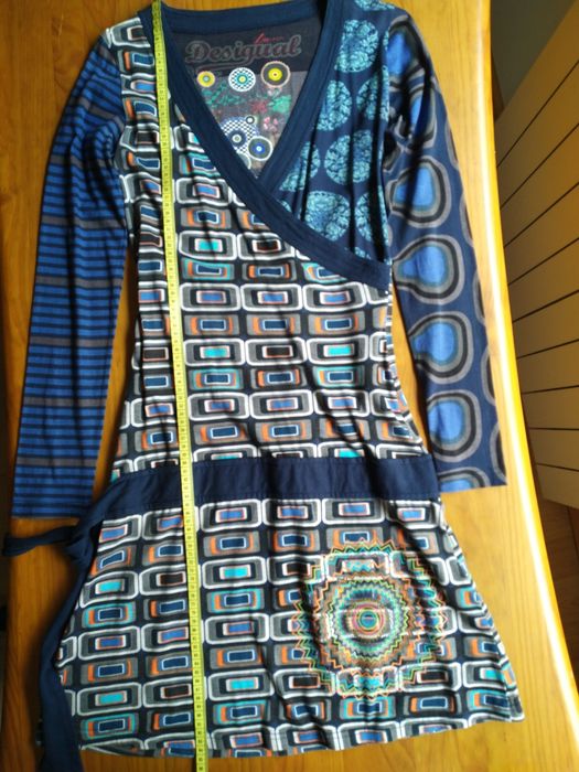 Vestido da Desigual com oferta de carteira