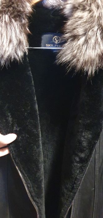 Тепла шкіряна куртка