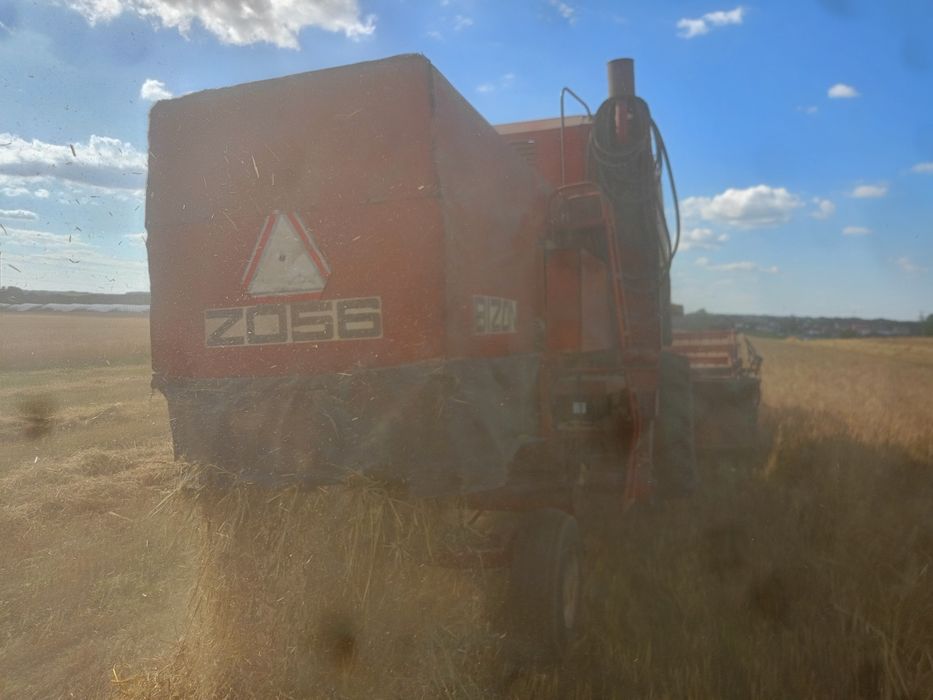 Kombajn Bizon Z056