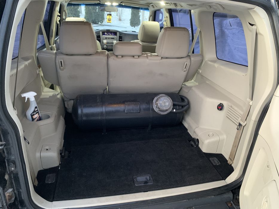 Mitsubishi Pajero wagon 4 3.0 газ/бензин