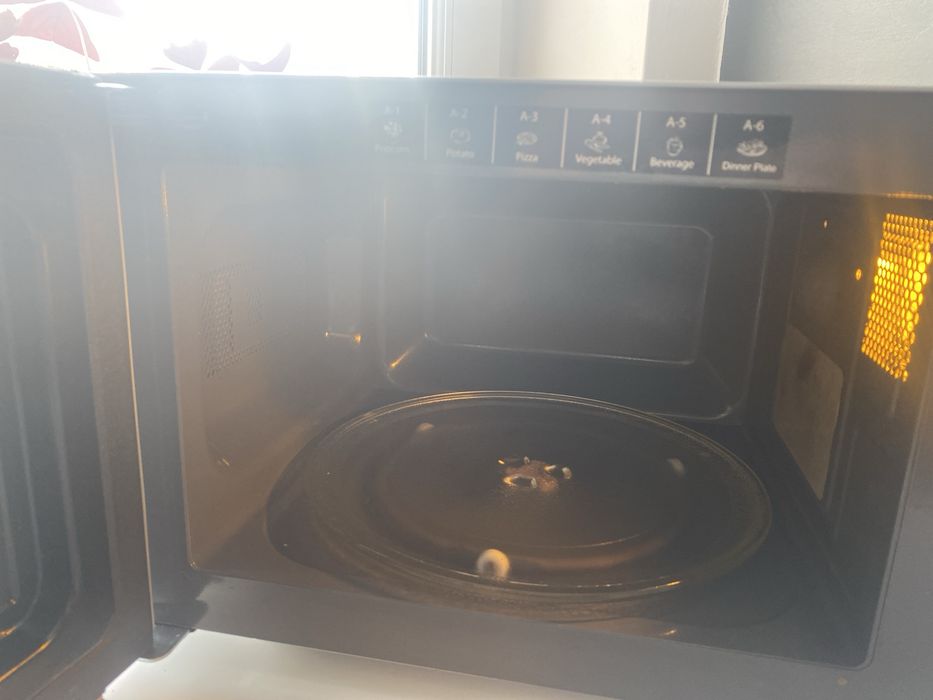 Mikrofala z funkcją Grill