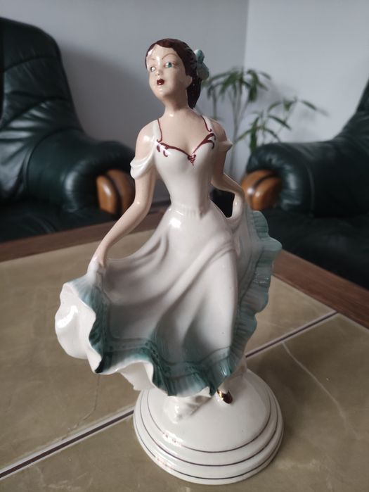 Figurka porcelanowa tancerka Zygmunt Buksowicz " STEATYT" lata 60- te