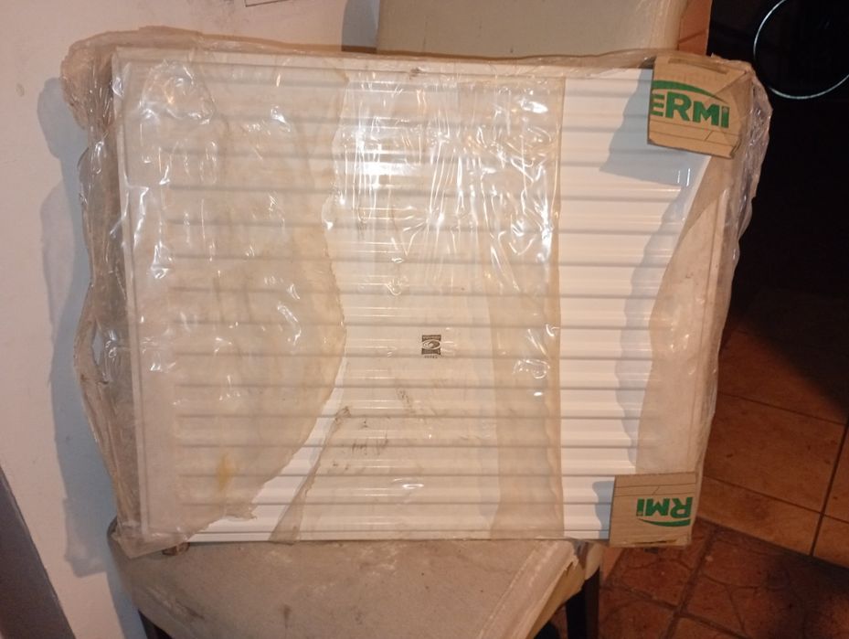 Grzejnik po pojedyńczy - Kaloryfer 52 cm × 60 cm