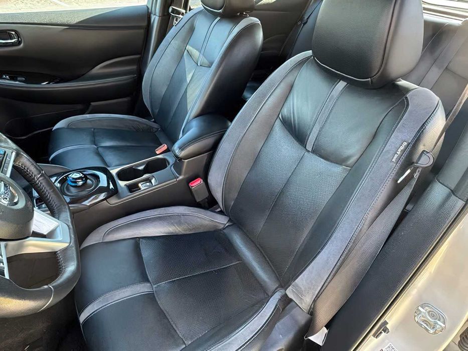 Nissan LEAF SL      2019