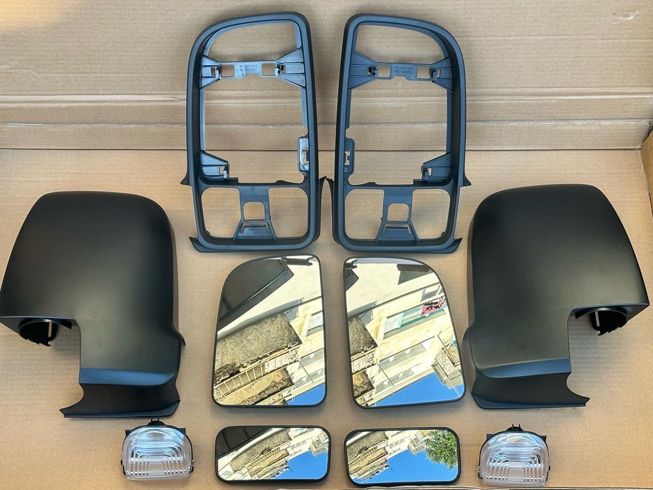 Кришка зеркала спрінтер 907 поворот вкладиш зеркала
