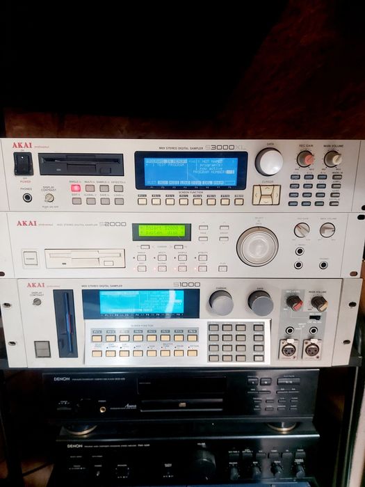 AKAI S1000 ( RARO )