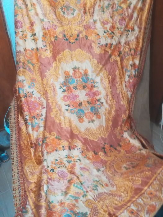 Colcha / tapete antigo