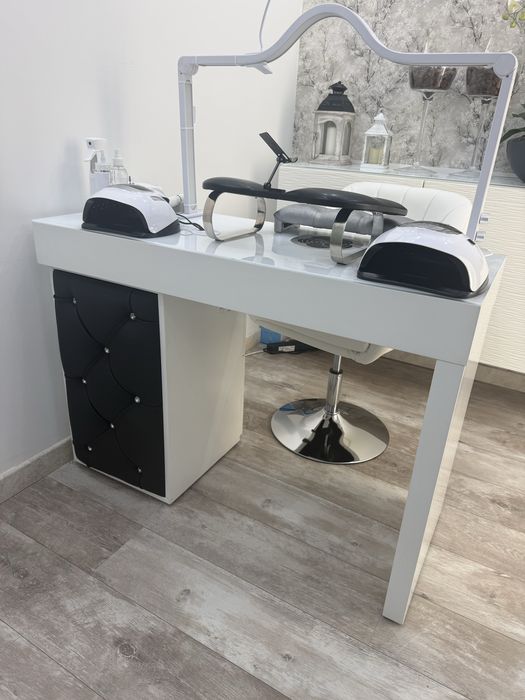 Mesa de manicure com aspiraçao
