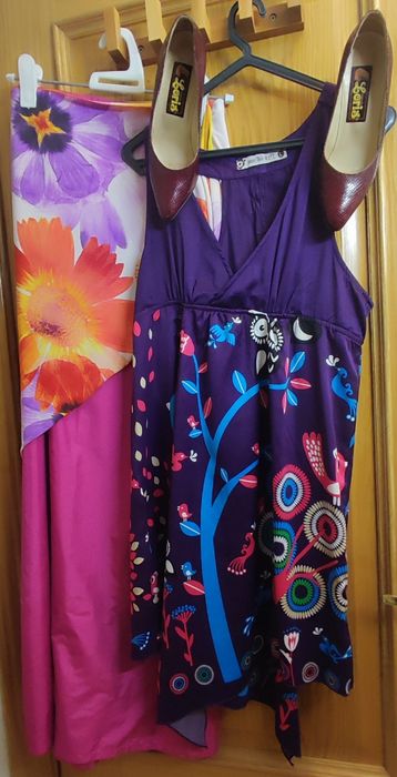 Saia comprida rosa com lenço estampado e duas ofertas