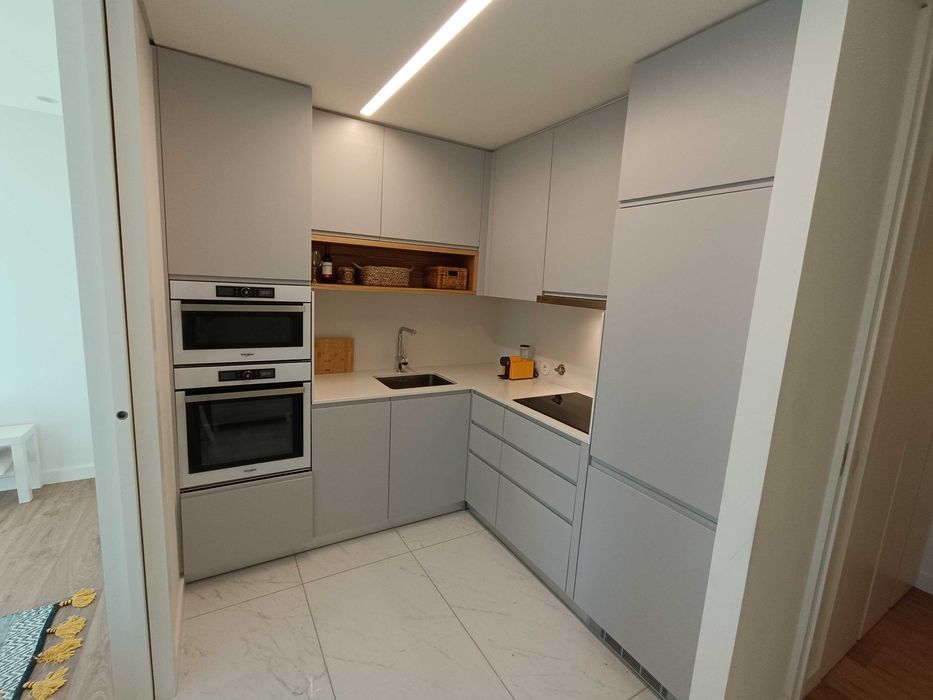 Vende Estúdio Novo Portela Lisboa