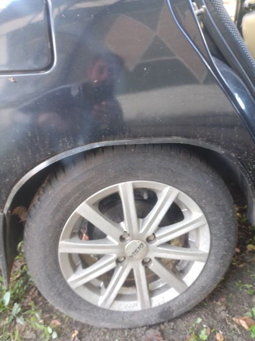 Продам ВАЗ 2110 з комплектом зимньої резини