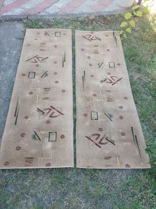 2 коврові доріжки