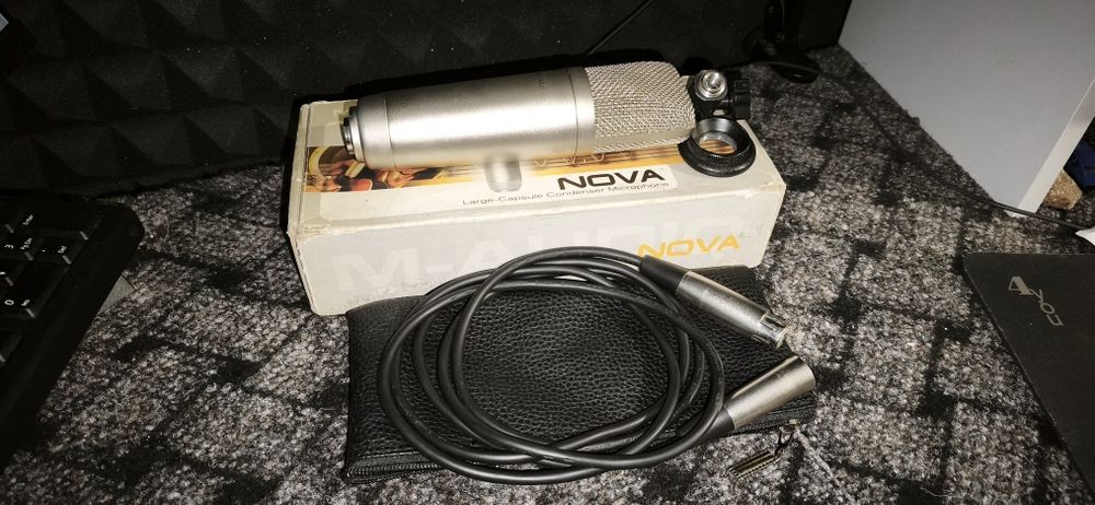 Професійний, студійний, конденсаторний мікрофон M-Audio Nova