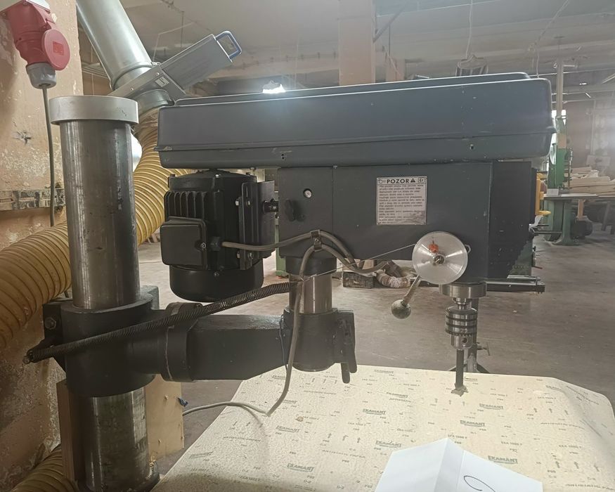 M.122 Wiertarka stołowa kolumnowa