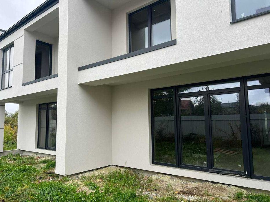 Продаж котеджу в топовій локації у м. Пустомити