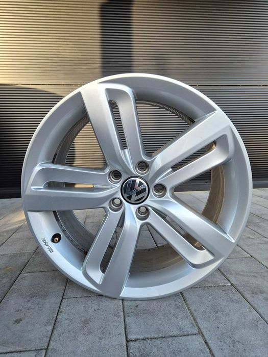 Felgi aluminiowa 18" Volkswagen OE 5x112 ET 44 Scirocco KBA48422