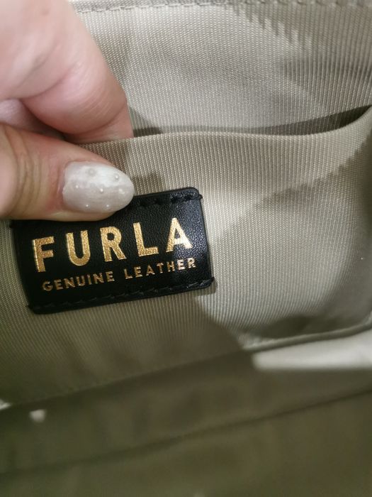 Mala Furla com etiqueta