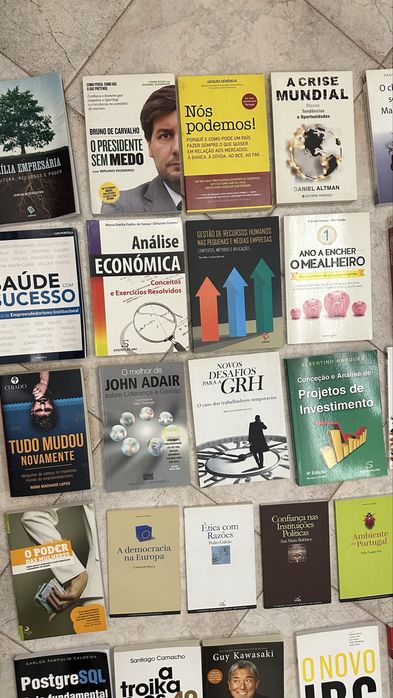 Lote de livros - futebol, saúde, economia, finanças, liderança…