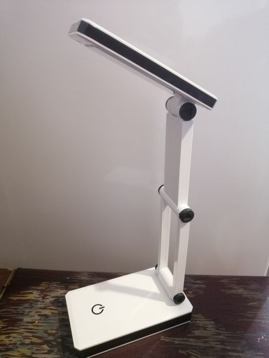 Настольная светодиодная LED лампа