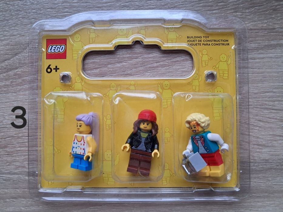 Sprzedam komplet figurek LEGO.