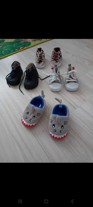 Sprzedam buty niechodki chlopiece