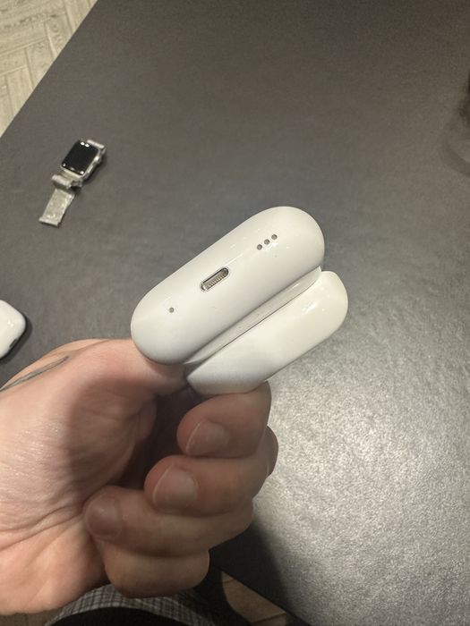 AirPods Pro 2 lightning