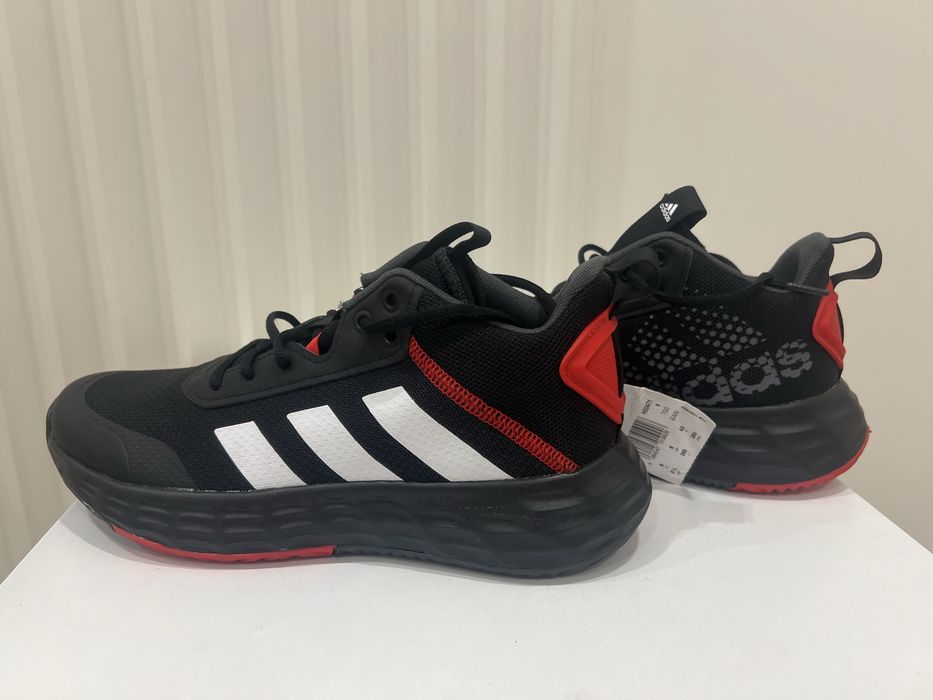 Кросівки Adidas Ownthegame