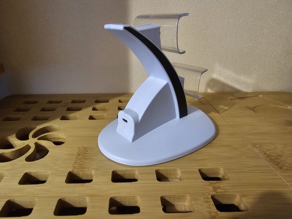 Зарядка для джойстиков пс5