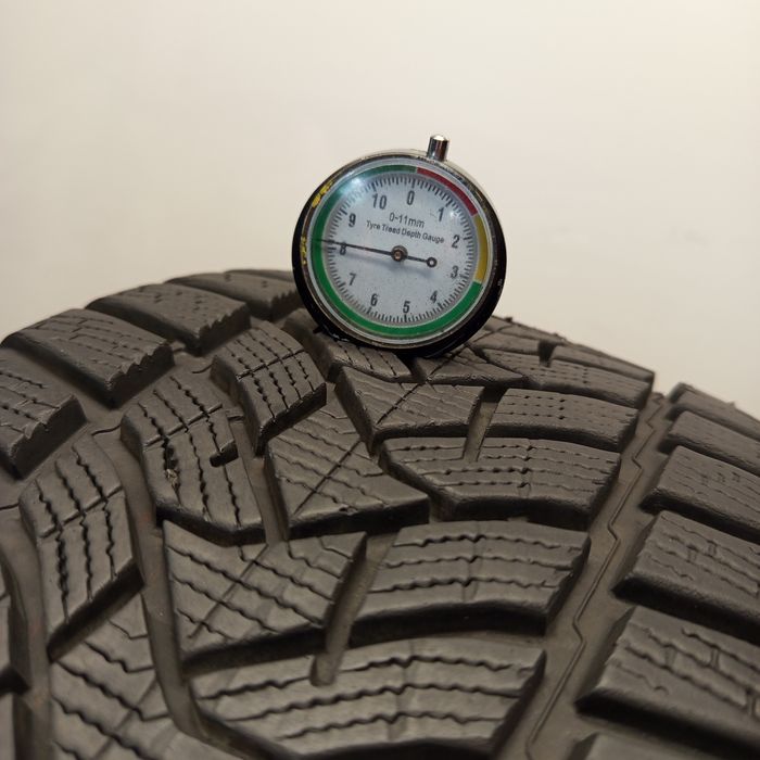 225/40r18 Dunlop WinterSport 5