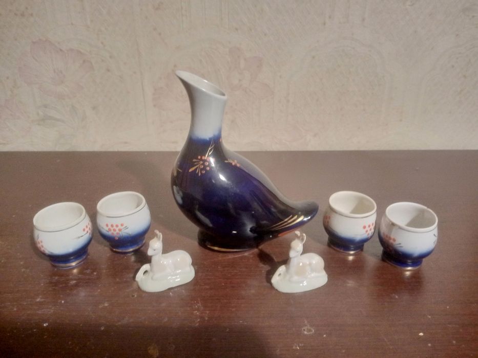 Фарфоровая коньячная уточка и 2 Оленька.