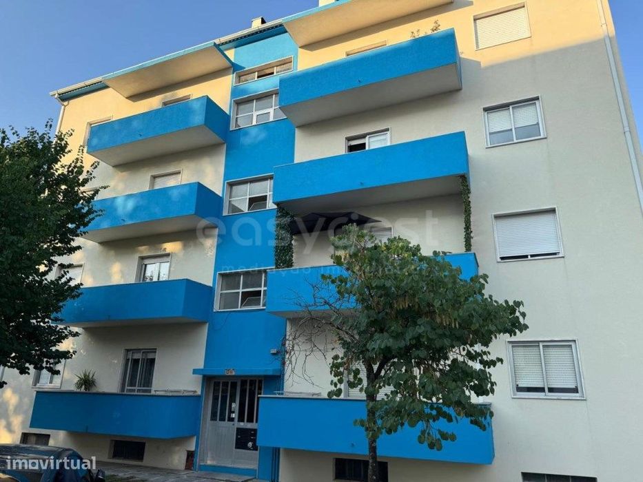 Apartamento T3 , zona privilegiada, na principal artéria da cidade