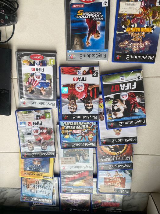 PS2 Slim (PlayStation 2) + 4 Comandos + 17 Jogos + TV Oferta!