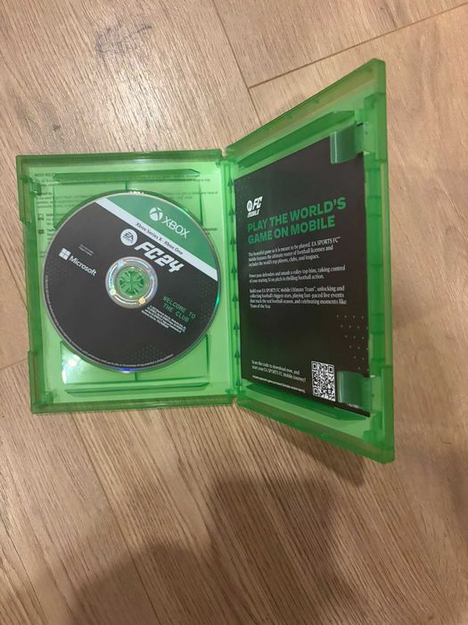 EA Sports FC 24 (Xbox Series X / Xbox One) - Como Novo