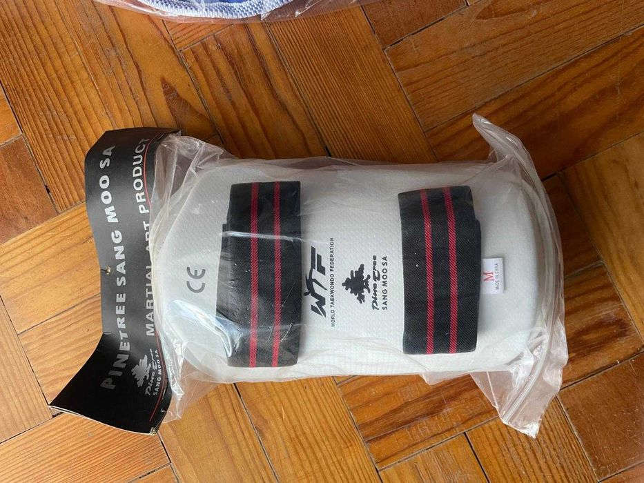 Conjunto de Proteções de Taekwondo