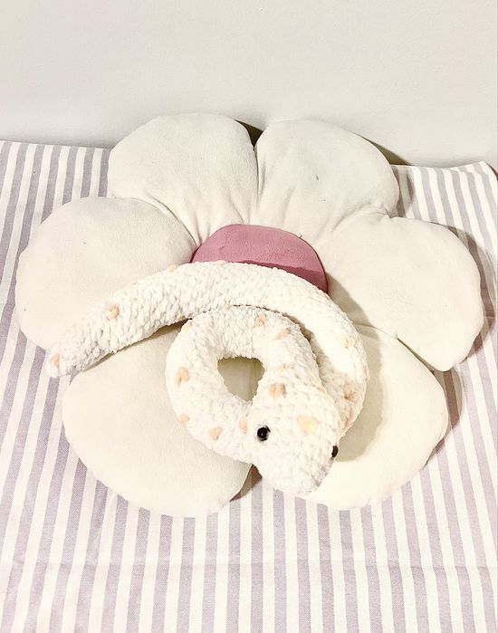 Wąż maskota szydełkowana miś