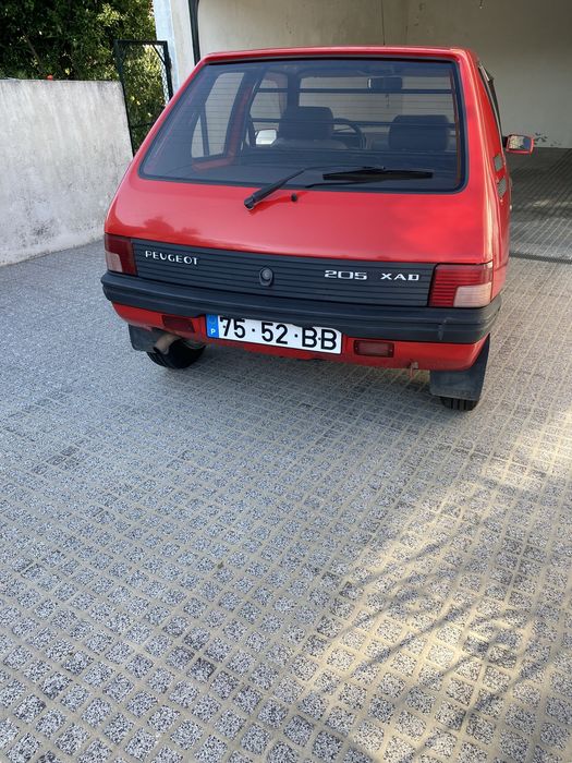 Peugeot 205 XAD_Vermelho