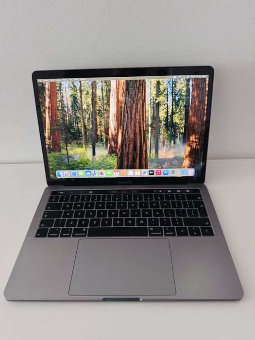 MacBook Pro 13’3 cali z 2019 roku, 256 GB SSD, z oryginalną ładowarką i opakowaniem