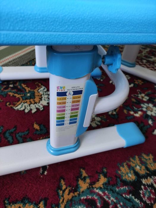 Комплект меблів Evo-kids Evo-17 (стул+стол+полиця+лампа) Білий-голубий