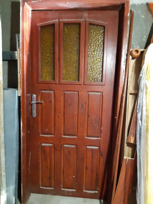 Drzwi wejściowe drewniane z ościeżnicą