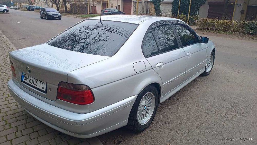 Продам BMW E39 2002