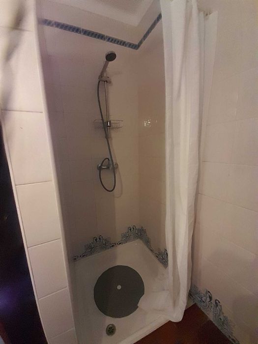 Quarto para alugar a 10min da Escola Secundária Andre de Gouveia Évora