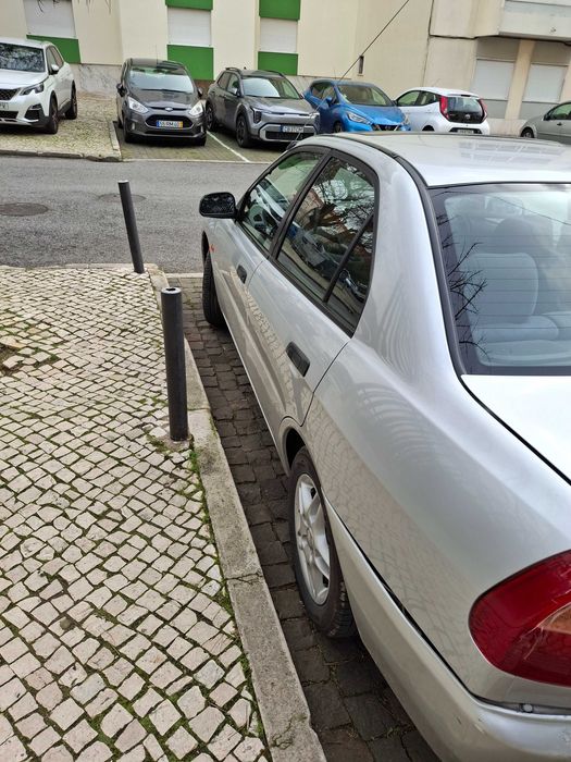 Mitsubishi Lancer 1.3 GL X