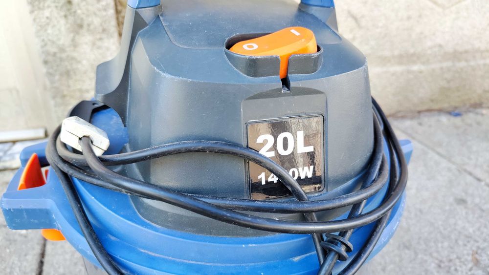 Aspirador Sólidos/Líquidos Dexter Power 20L - Para peças / Avariado